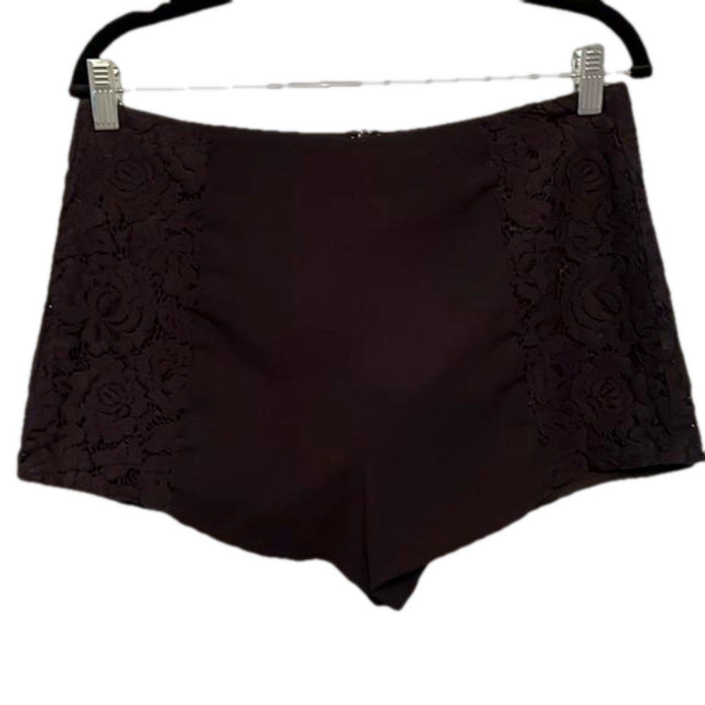 FOREVER 21 BLACK LACE SHORTS SIZE L